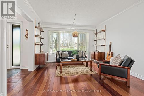 41 Cleaveholm Drive, Halton Hills, ON - Indoor Photo Showing Living Room
