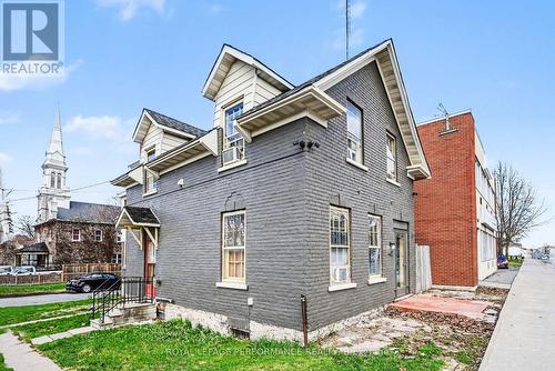 402 Pitt Street, Cornwall, ON - Outdoor