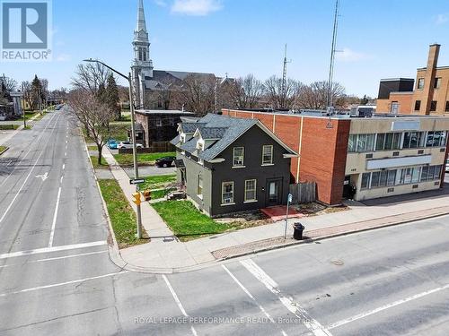 402 Pitt Street, Cornwall, ON - Outdoor