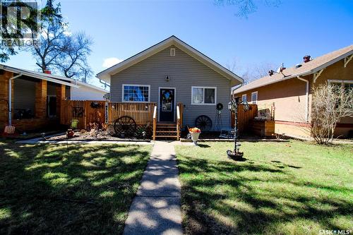 531 1St Street E, Shaunavon, SK - Outdoor