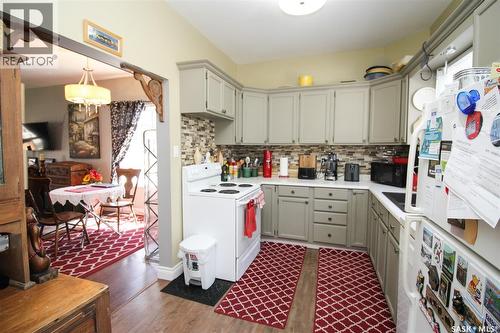 531 1St Street E, Shaunavon, SK - Indoor Photo Showing Kitchen