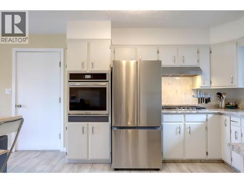 674 Pheasant Road, Vernon, BC - Indoor Photo Showing Kitchen