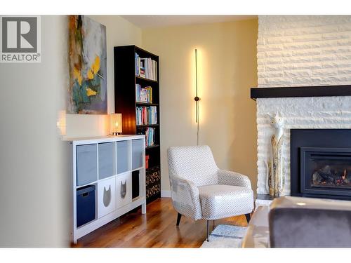 674 Pheasant Road, Vernon, BC - Indoor Photo Showing Living Room With Fireplace