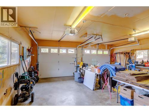 674 Pheasant Road, Vernon, BC - Indoor Photo Showing Garage