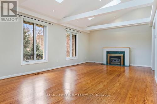 1443 Birchwood Drive, Mississauga, ON - Indoor Photo Showing Living Room With Fireplace