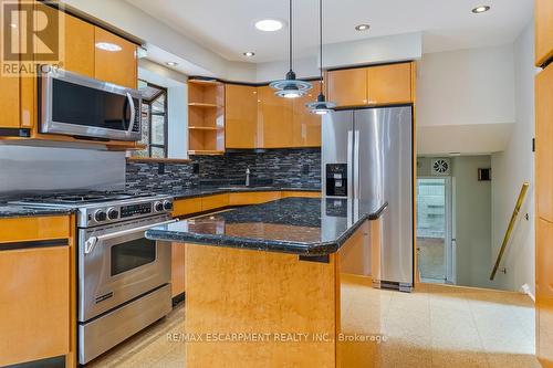 1443 Birchwood Drive, Mississauga, ON - Indoor Photo Showing Kitchen With Stainless Steel Kitchen