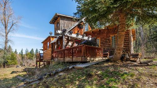 7760 95 Highway, Kingsgate, BC - Outdoor