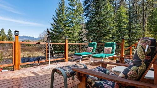 7760 95 Highway, Kingsgate, BC - Outdoor