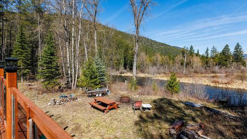 7760 95 Highway, Kingsgate, BC - Outdoor With View