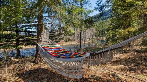 7760 95 Highway, Kingsgate, BC - Outdoor With View