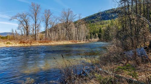 7760 95 Highway, Kingsgate, BC - Outdoor With View