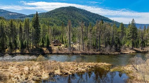 7760 95 Highway, Kingsgate, BC - Outdoor With Body Of Water With View