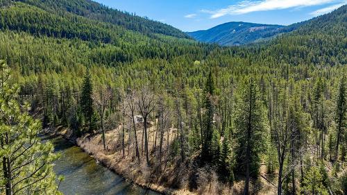 7760 95 Highway, Kingsgate, BC - Outdoor With View