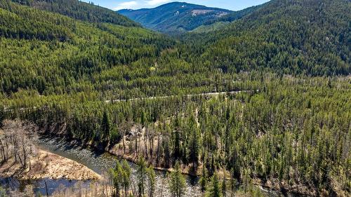 7760 95 Highway, Kingsgate, BC - Outdoor With View