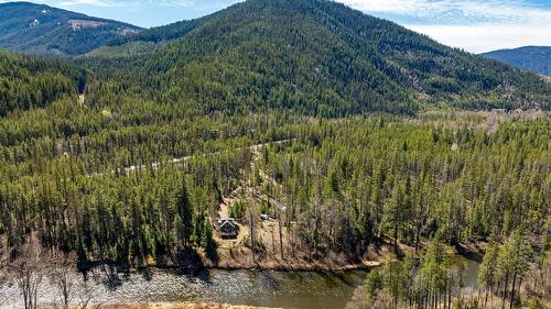 7760 95 Highway, Kingsgate, BC - Outdoor With View