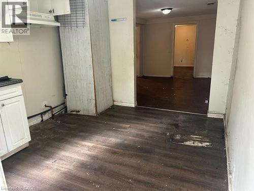 16 Albert Street, Welland, ON - Indoor