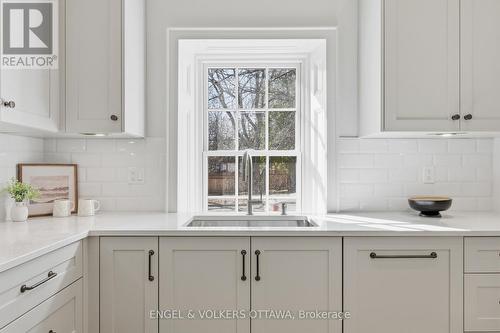 71 Thomas Street, Ottawa, ON - Indoor Photo Showing Kitchen