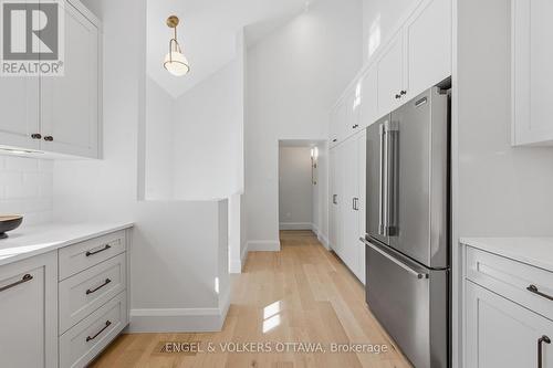 71 Thomas Street, Ottawa, ON - Indoor Photo Showing Kitchen