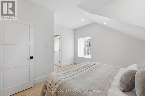 71 Thomas Street, Ottawa, ON - Indoor Photo Showing Bedroom