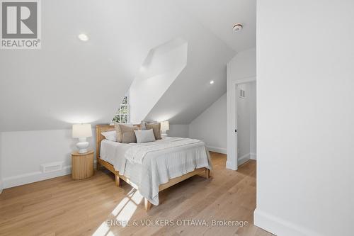 71 Thomas Street, Ottawa, ON - Indoor Photo Showing Bedroom