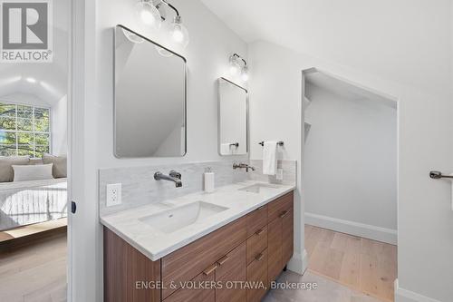 71 Thomas Street, Ottawa, ON - Indoor Photo Showing Bathroom