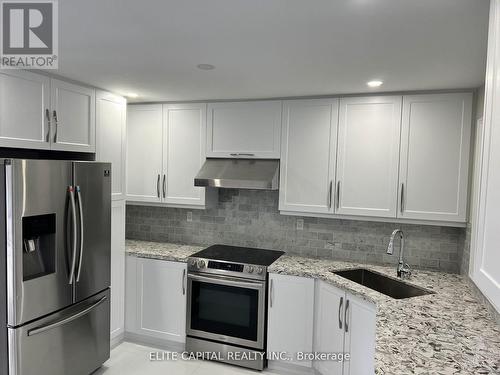 67 Hutcherson Square, Toronto, ON - Indoor Photo Showing Kitchen With Upgraded Kitchen