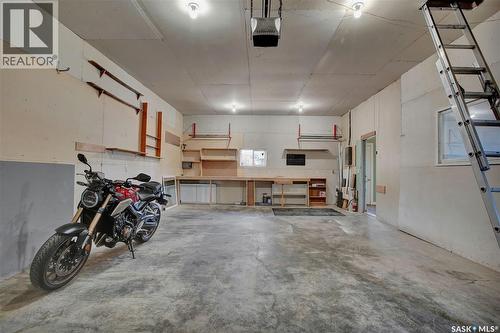 82 2Nd Street, Osler, SK - Indoor Photo Showing Garage