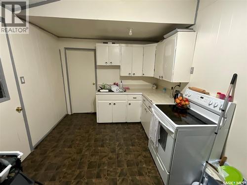 1002 8Th Street, Rosthern, SK - Indoor