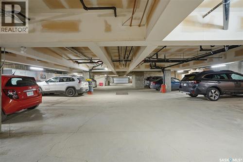 402 301 Cree Crescent, Saskatoon, SK - Indoor Photo Showing Garage