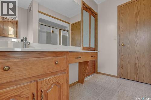 3139 Thacker Bay E, Regina, SK - Indoor