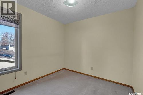 3139 Thacker Bay E, Regina, SK - Indoor Photo Showing Other Room