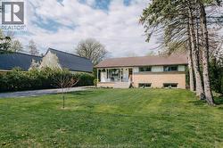 1115 Jarvis AVENUE Windsor, ON N8P 1C8