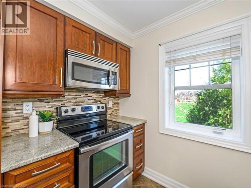 656 Frank Place, Milton, ON - Indoor Photo Showing Kitchen