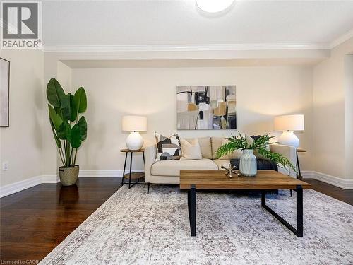 656 Frank Place, Milton, ON - Indoor Photo Showing Living Room