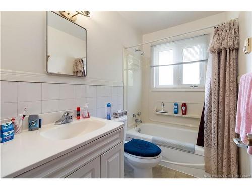 92 Pacific Ave, Moncton, NB 