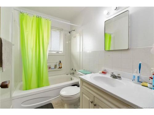 92 Pacific Ave, Moncton, NB 