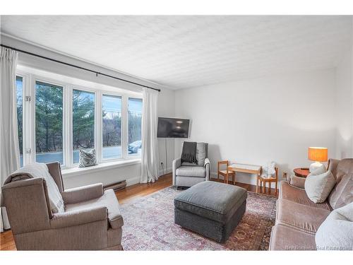 42 River St, Fredericton, NB 