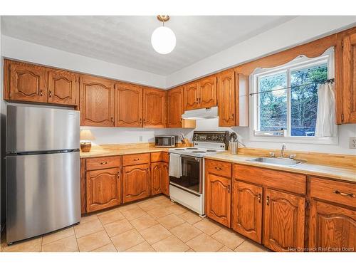 42 River St, Fredericton, NB 