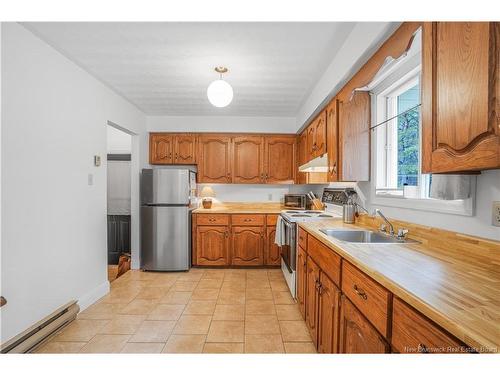 42 River St, Fredericton, NB 