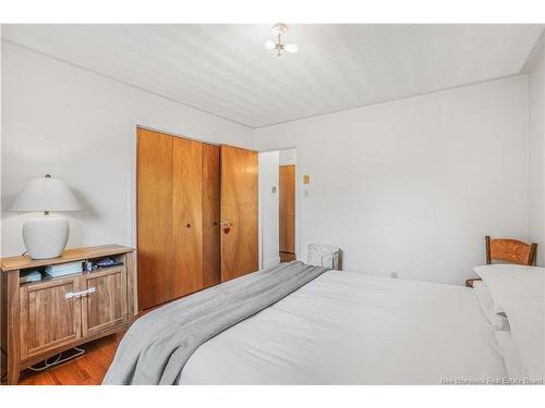 42 River St, Fredericton, NB 