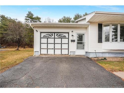 42 River St, Fredericton, NB 