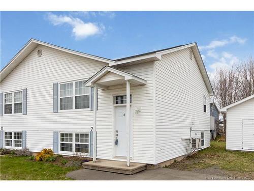 75 Algonquin Cres, Moncton, NB 