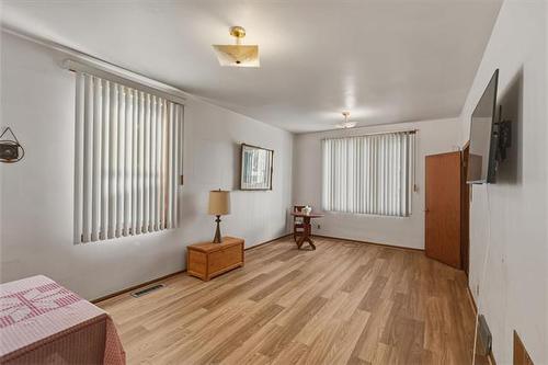 1665 Alexander Ave, Winnipeg, MB 