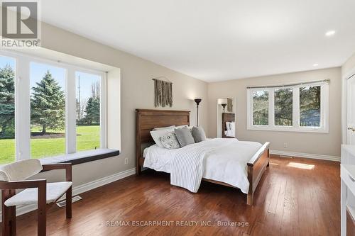 19 Concession 5 E, Hamilton, ON - Indoor Photo Showing Bedroom