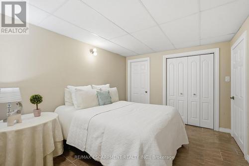 19 Concession 5 E, Hamilton, ON - Indoor Photo Showing Bedroom