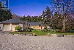 19 CONCESSION 5 E  Hamilton, ON L8B 1K4