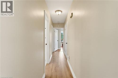 19 Concession 5 E, Waterdown, ON - Indoor Photo Showing Other Room