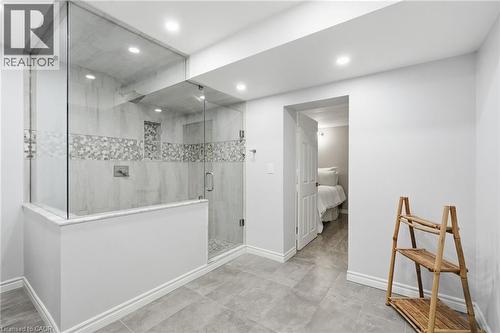 19 Concession 5 E, Waterdown, ON - Indoor Photo Showing Other Room