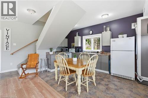 19 Concession 5 E, Waterdown, ON - Indoor Photo Showing Other Room