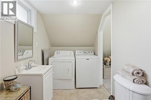 19 Concession 5 E, Waterdown, ON - Indoor Photo Showing Laundry Room